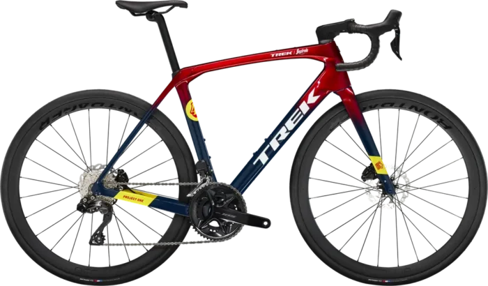 Trek Domane SLR 6 Gen 4 - 2024 - Metalic Red Smoke to Blue Smoke Fade